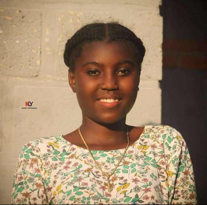 QÜËËŇË-BËŘLÏŇË LA STUPIDE (@berlinequeene) on Twitter photo 