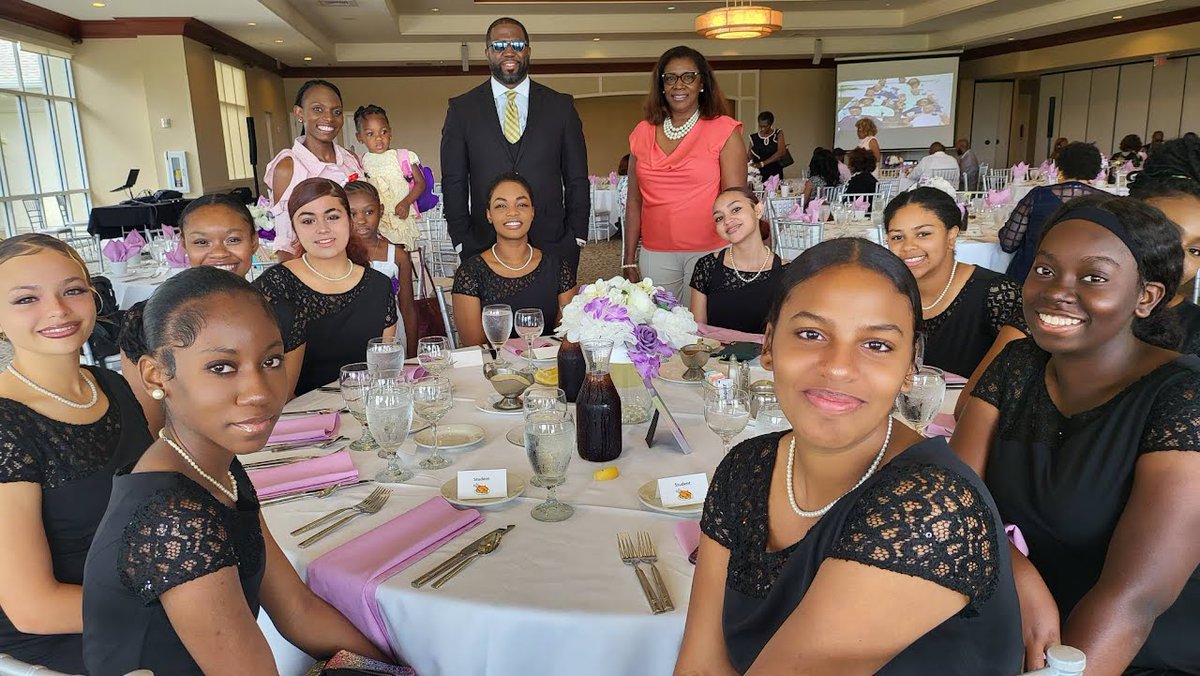 BoyntonMedical's tweet photo. Thank you  Pearl's of Ruth Foundation and Ms. Leola Horton for extending an invitation to Boyton Beach High's chorus ensemble. Today, we celebrated this year's 2022 Scholarship recipients.  
@SDPBCChoiceCTE  
@boynton_high  
@TigerSoundBand https://t.co/9XvqmureHF