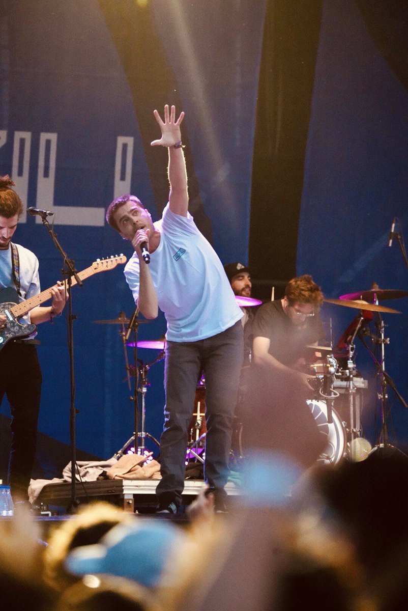 Auxili_Band's tweet photo. #Lleida!
Ens veiem aquesta nit als Camps Elisis a les 00:30 amb les companyes de @ginestaoficial i @fuelfandango.
Diga-li qui arriba! S.O.S salut i rebel·lia!
#FMLleida2022
#GiraGuaret2022
#VenimDeNou https://t.co/efe53bHsYR
