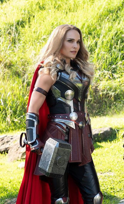 MAAM MY FACE IS A SEAT https://t.co/QpGHCc9Hy7