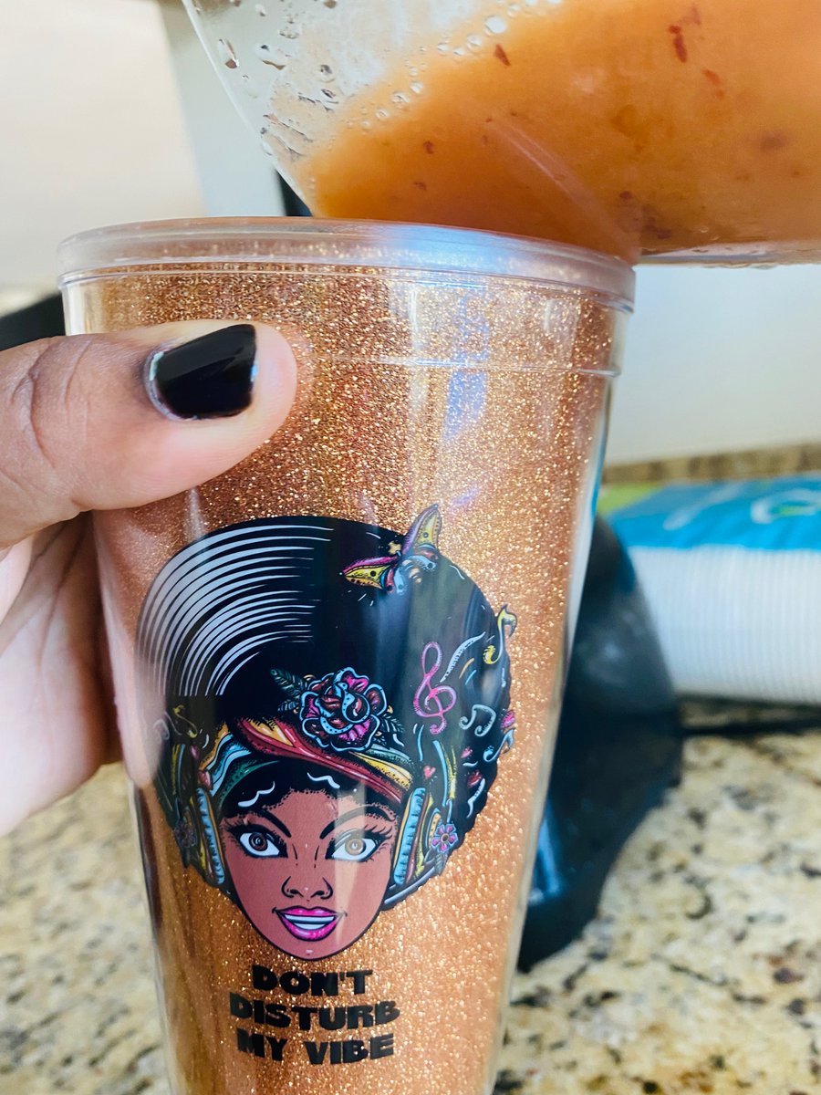 OfficialLadyS's tweet photo. The Mommies gotta stay healthy for the babies…😋 https://t.co/UOIPgLzBin