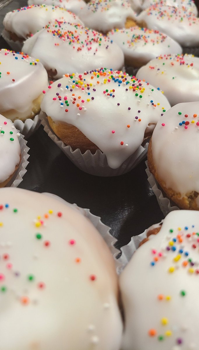 Ricotta Cookie Cupcakes - What Moms want for Mother's Day! #mothersday #cupcakes #cupcake #ricottacookiecupcake #theyreback #Conshy #Conshohocken