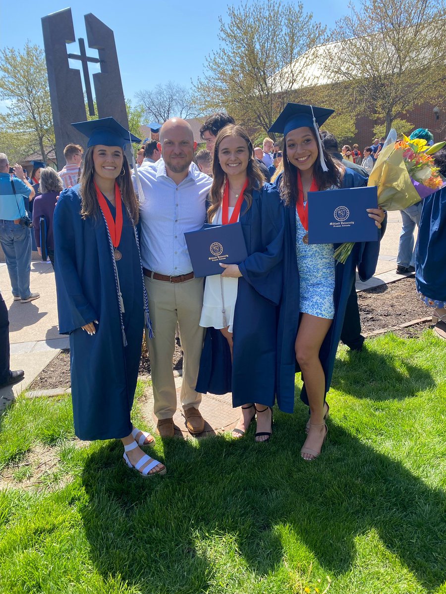 Thankful for these amazing women who have reshaped our culture this year! Thank you @melissawarnerr <a href="/baiileyraae/">bailey</a> and @theKRESStykrab  #family #cu1ture