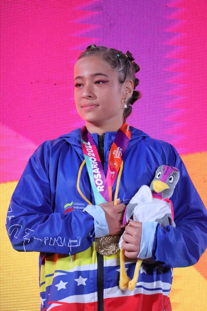 #7May || Somos tierra de Campeones y Campeonas. 

¡Viva Venezuela! 

#JuventudDeportivaDeOro 

<a href="/EdgarBlanco_VE/">Edgar Blanco</a>