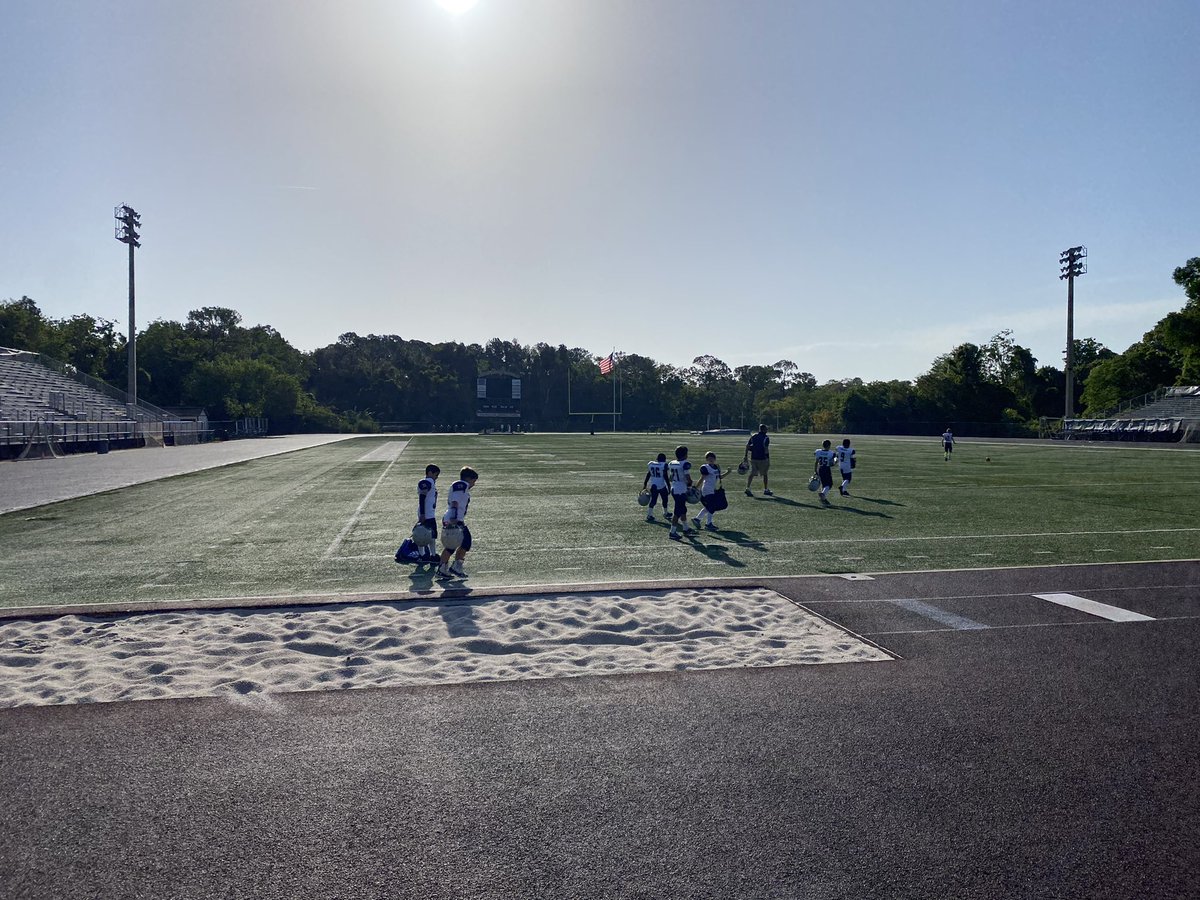 CoachJEbersole's tweet photo. Uh oh. We’re back. Undefeated in this stadium. Let’s eat!!!
Future #GULOMOB https://t.co/lVJVrkFCyn