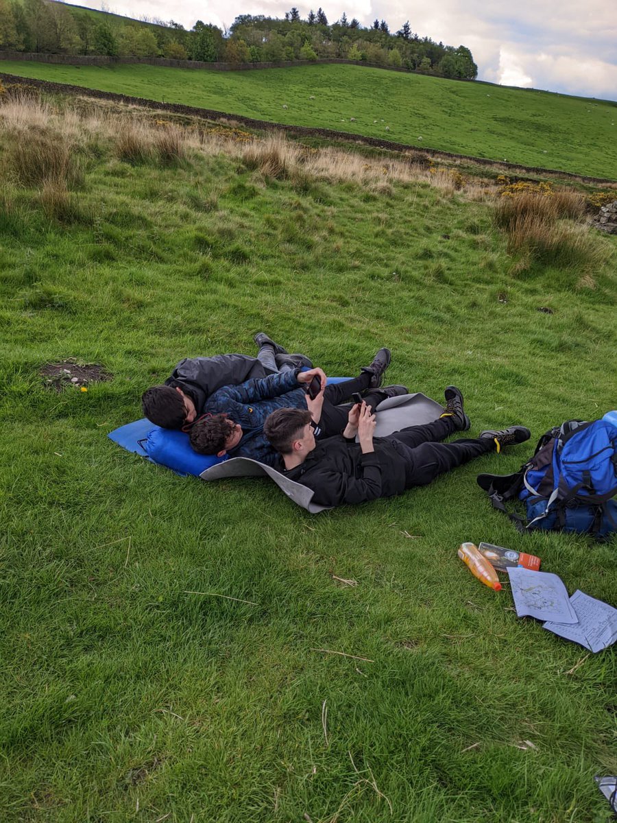 DofE_AA's tweet image. Day 1 of the @acc_academy Bronze @DofENorth Group B practise expedition!! With @sporting_nrg  Record breaking 48 students out!!! Everyone having a great day #TeamDofE #Expeditionseason #hooetgeweatgerstaysfine