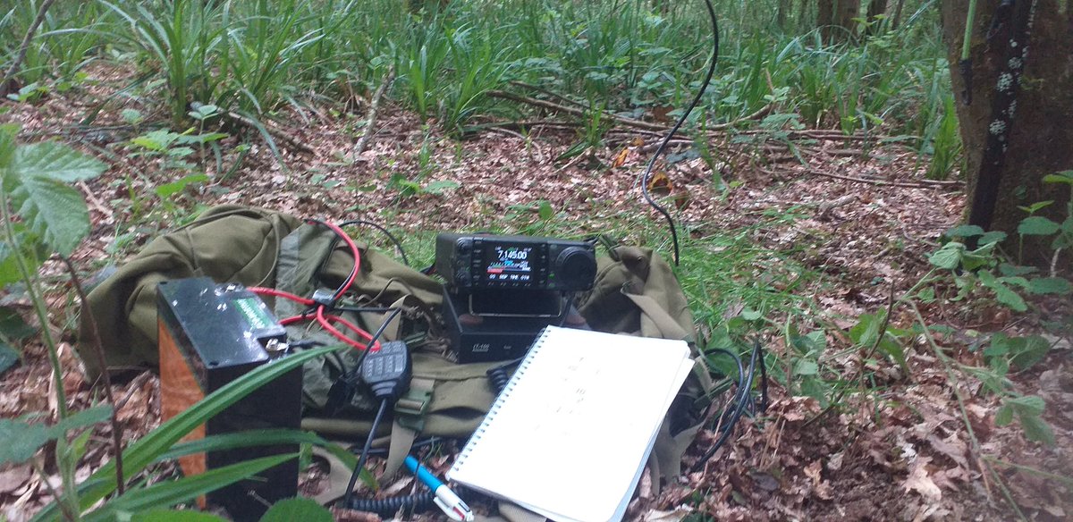 MoniotLaurent's tweet photo. 📡 FFF-221 ; thanks for the hunters
🔎 69 QSO on 40m SSB with my IC-7000 and my homemade dipôle on the middle of the forest, under big oaks and the feets in the swamp.
#hamradio #WWFF #aventure #autonomie #hautsdefrance #F8KGS #RadioAmateur #franceflorafauna https://t.co/3Q6uWXweQ0