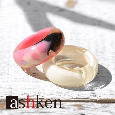 ashken30810994's tweet photo. ￼

￼

【ブース番号】N-339
【出展日 】両日
【出展名 】ashken
@designfesta
リング、バングルをメインに販売。
ぜひお越し下さい！
#デザフェス55 #アクセサリー #レジンアート #レジン #ashken https://t.co/BDTyYYpO41