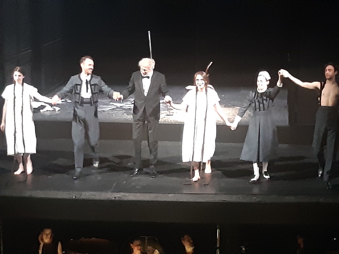 ForcesMusicales's tweet photo. Intense "Julie" @OperaDijon. Ms poétique, stylisée &amp; symbolique signée @SilviaCostaEU. Bravo @iroberts_mezzo @lisamostin @deanvmurphy. Bravo Maestro Pomarico à la tête de l'orch. de @Opera_Nancy. Bravo et merci #PhilippeBoesmans 🙏
#TourdeFrance #Oncontinue https://t.co/YThbodvQUu