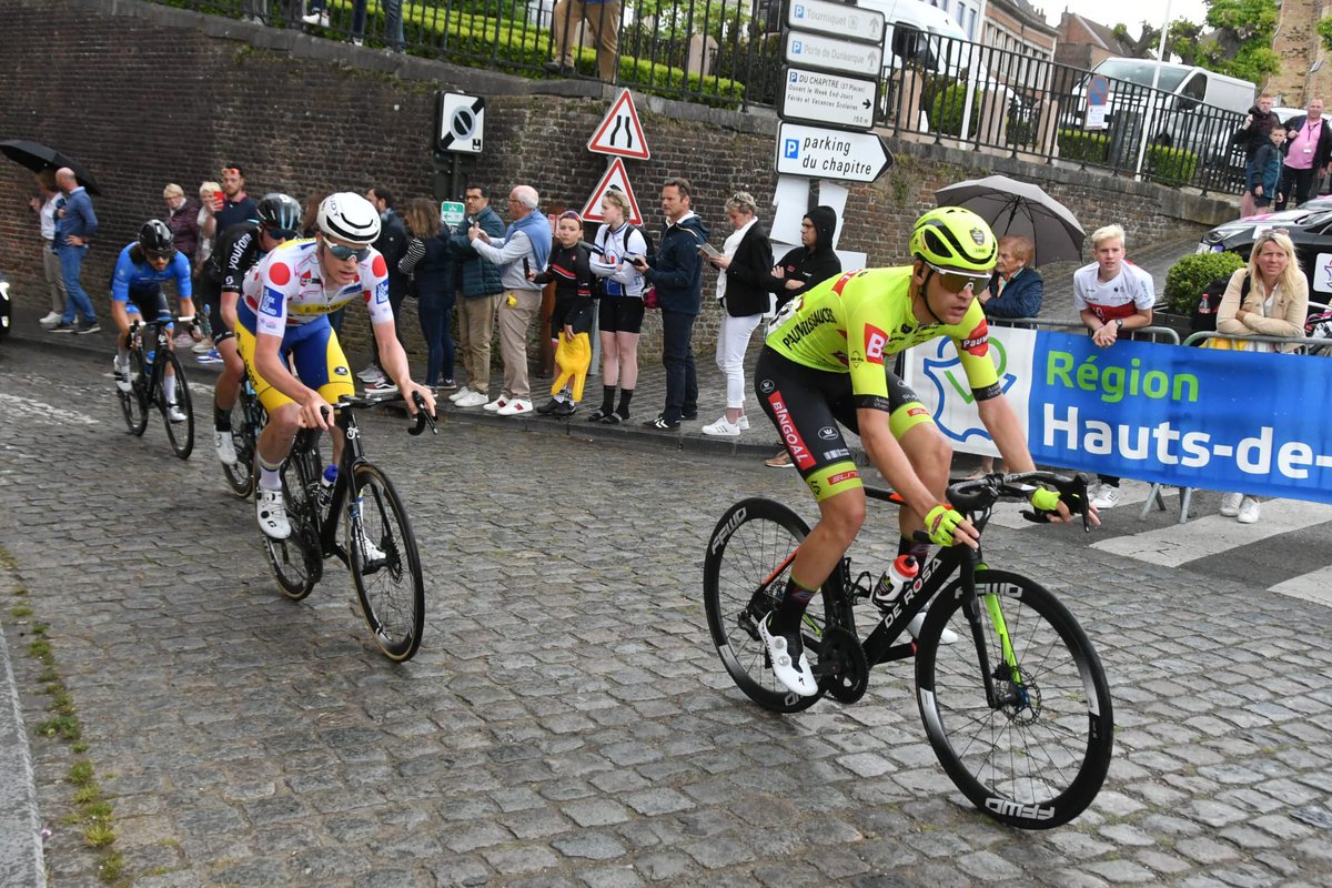 WagnerBazinWB's tweet photo. 🇫🇷4JDD
Les coureurs échappés avec @Lblouwe attaquent le Mont Cassel ☔️@4JDDunkerque #5 pour la première fois. 
Écart 5:50. Il reste 96 km de course. 

#bingoalpauwelssauceswb https://t.co/9B1IXACAHD