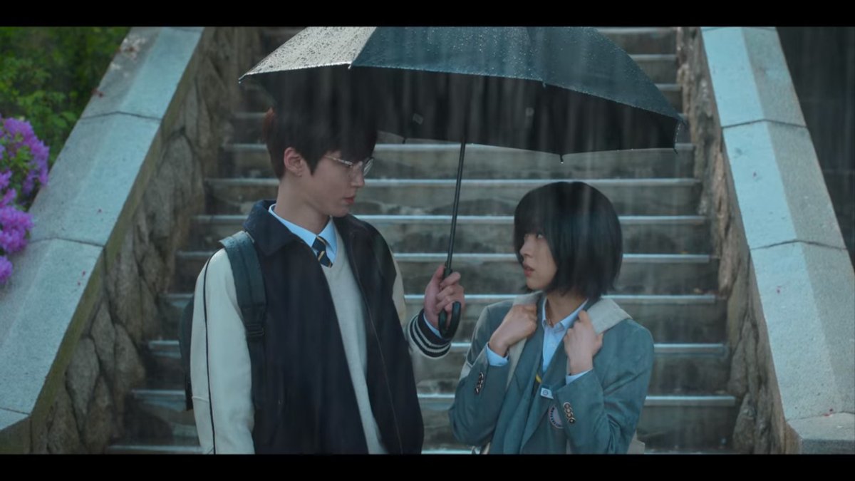 cloudramas's tweet photo. #TheSoundofMagic ✅
deserves a standing ovation. talking about how the young adults who still lost in determining their dreams, but also focusing on the adult who was still adapting with the adulthood. the songs, the lyrics touched my heart and the cinematography are really great https://t.co/xhGMvebHIg