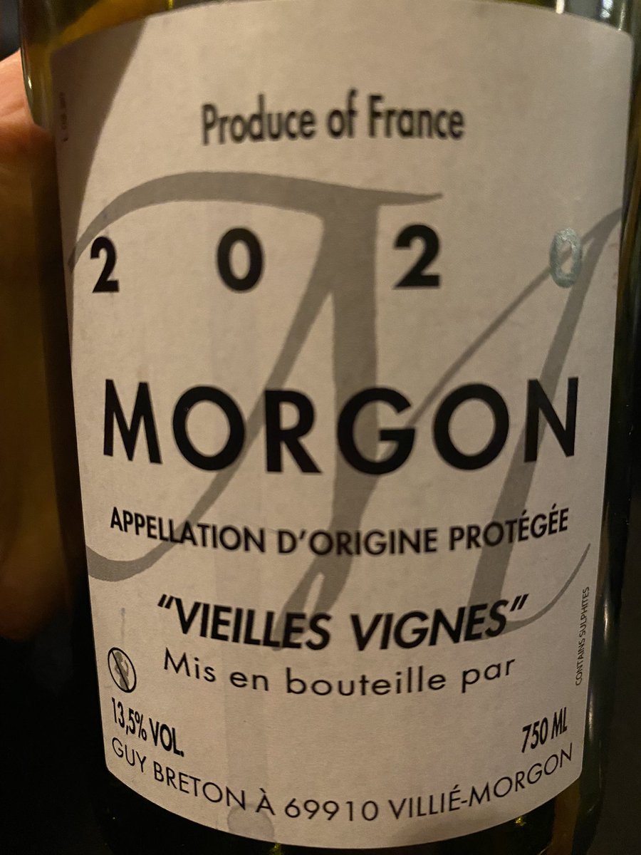 FabrizioBucella's tweet photo. Le plus bon Morgon que j’ai bu en 2022.
Le concours continue.
@GuyBreton #morgon #beaujolais #vin #vinrouge #guybreton https://t.co/NhReCaCj5t