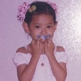 minddwu's tweet photo. it’s hard to spot a difference when there’s nothing to differentiate in the first place, right? you could see for yourself what really did changed from the little ming to a fully adult (but mentally 6 years old) ming? the answer is of course, it’s the same as it was! 🌷 https://t.co/tqoyVaX5i8