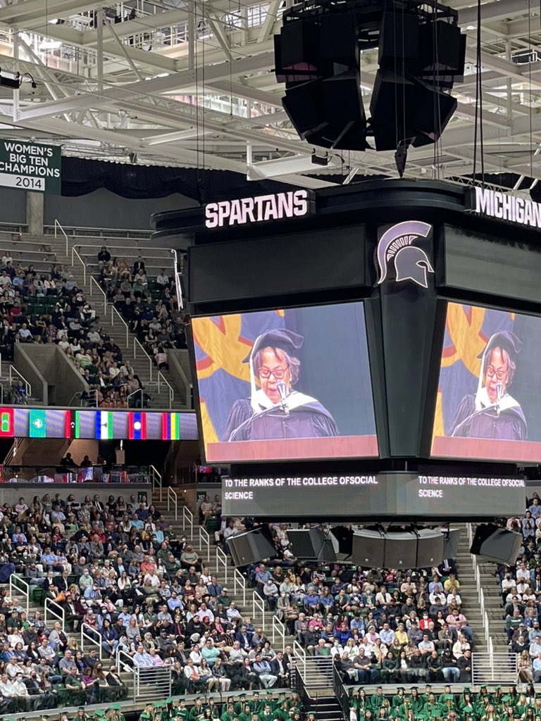BBH_640's tweet photo. Waiting on my daughter to walk across the stage!  Congratulations young lady! 
#brucebholmesforGaSenate #fightwithme #brucebholmes #AmberHeardlsALiar #bruce_b_Holmes_for_ga #HenryCountyGA #DekalbCountyGA #StonecrestGA #DecaturGA #LithoniaGA https://t.co/LdfrhHYqIy