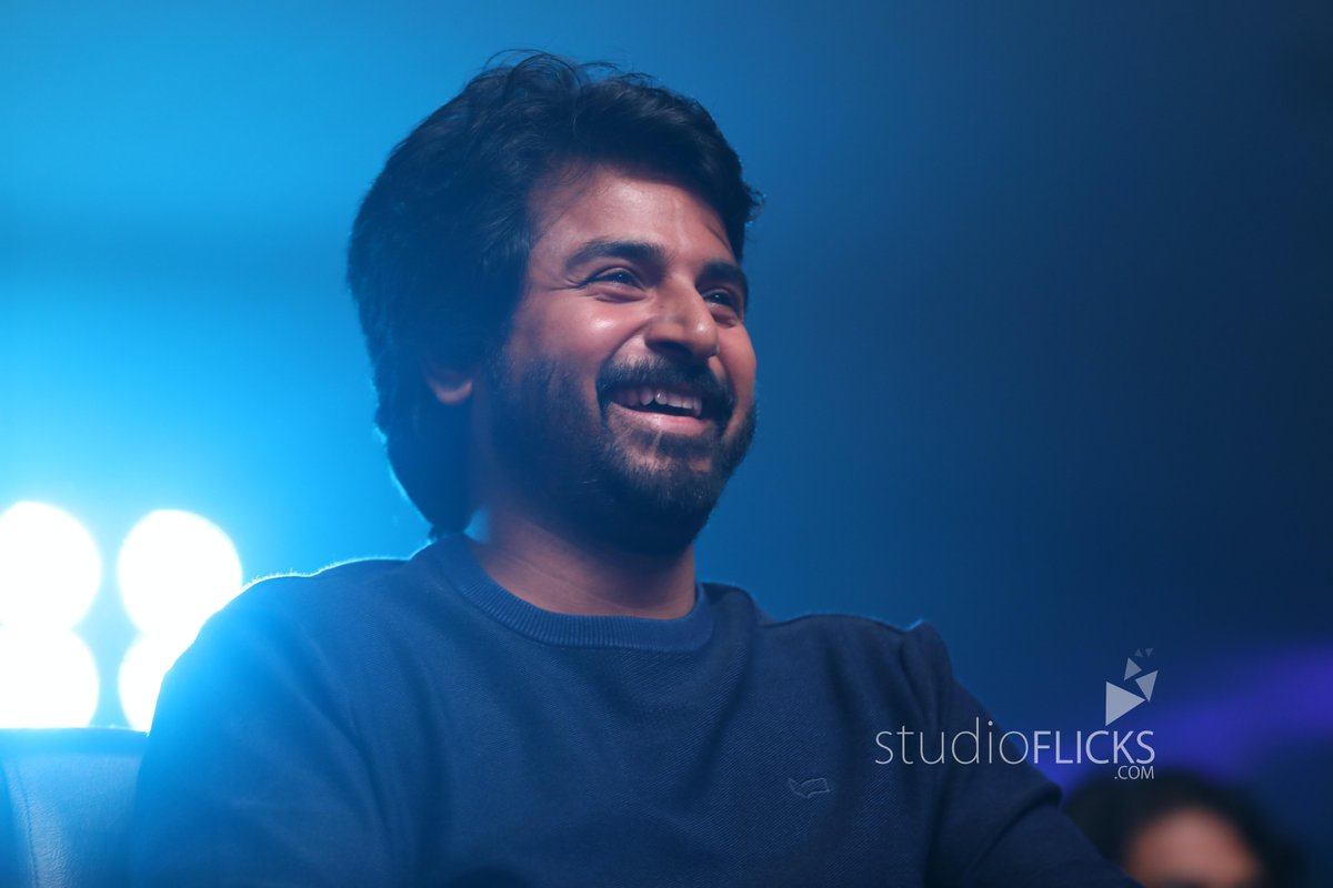 StudioFlicks's tweet photo. .@Siva_Kartikeyan at #DONPreReleaseEvent
More pix: https://t.co/Ce5HZkYCXm
#StudioFlicks #SFExclusive https://t.co/UnlCFEa6EE