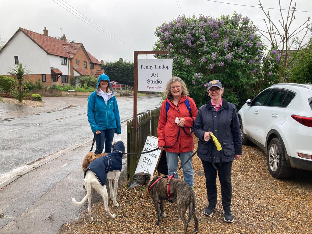 foxtrotters1066's tweet photo. At this morning’s #run 
we didn’t have to Listen to the rhythm of the falling rain, telling me just what a fool I've been - instead It's a beautiful day sky falls, you feel like It's a beautiful day don't let it get away.#running #walk #coffee #chat @freeweeklytimed @UKRunChat https://t.co/Q49WXjmgHh