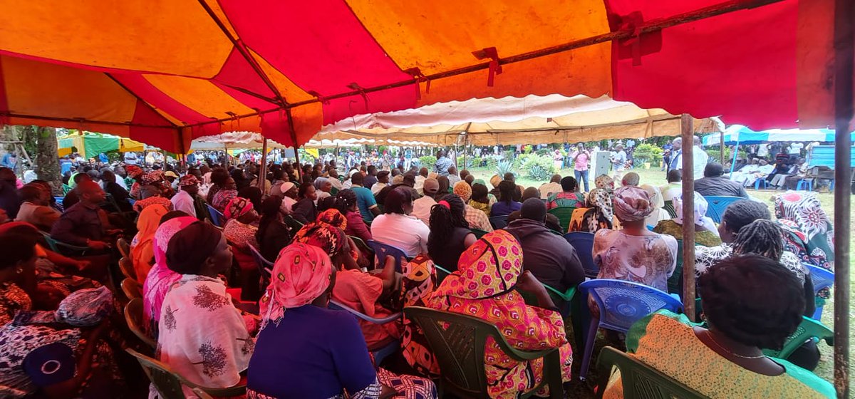 EchesaRashid's tweet photo. Attended the burial service of the Late Mzee Ibrahim Osundwa in Indechero village, Namamali Ward, Matungu Constituency. https://t.co/v36nQhHkpM