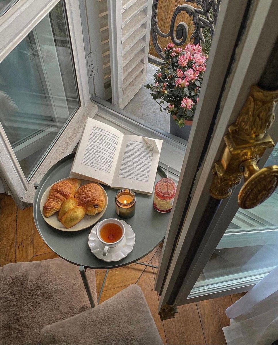 librofilos's tweet photo. Buen día librófilos https://t.co/KaSVSg3MBw