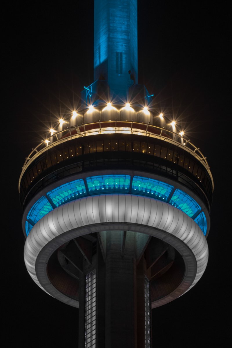 TourCNTower's tweet photo. Tonight the #CNTower will be lit dark blue, light blue and white for Cystic Fibrosis Awareness Month / Ce soir la #TourCN sera illuminée en bleu foncé, bleu clair et blanc pour le Mois de sensibilisation à la fibrose kystique https://t.co/vTh7Ahb7rp