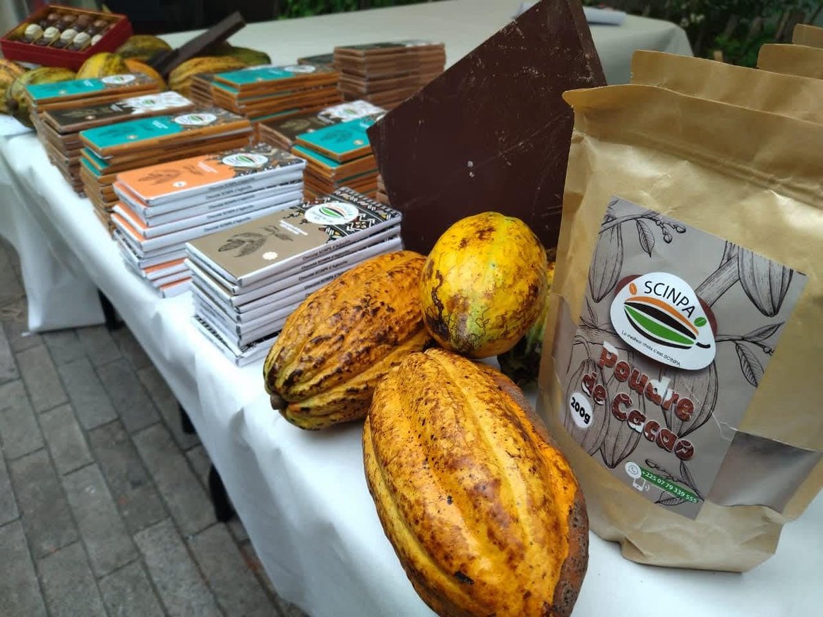 SCINPA2's tweet photo. La  Scinpa expose du 7 au 14 mai prochain à la foire du #chocolat bio et du marché artisanal de l’ïle de #France les plaquettes de chocolat et le café qu’elle produit à #Agboville.Délice pour le public français qui prendra d’assaut la place des arts de l’ïle de France. https://t.co/RkujgMqdr0