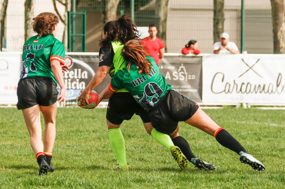 EjercitoTierra's tweet photo. Casi 500 jugadores disputaron, en Arroyo de la Encomienda #Valladolid, el VII Campeonato de Rugby 🏉 del #EjércitodeTierra. Donde los equipos masculino y femenino de la Academia General Militar @MADOC_ET se impusieron al resto participantes ¡¡Enhorabuena!!
https://t.co/g2soo7VVge https://t.co/ToypQ5x5Dl
