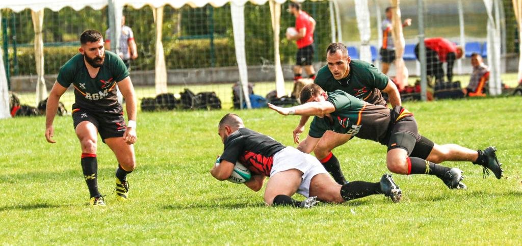 EjercitoTierra's tweet photo. Casi 500 jugadores disputaron, en Arroyo de la Encomienda #Valladolid, el VII Campeonato de Rugby 🏉 del #EjércitodeTierra. Donde los equipos masculino y femenino de la Academia General Militar @MADOC_ET se impusieron al resto participantes ¡¡Enhorabuena!!
https://t.co/g2soo7VVge https://t.co/ToypQ5x5Dl