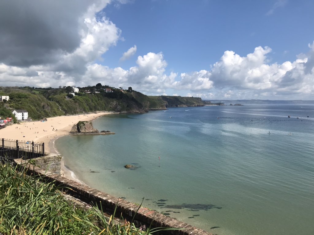 JennySalesSLT's tweet photo. Time away with friends. #seaview #beachview #worklifebalance https://t.co/UJcYCwARPd
