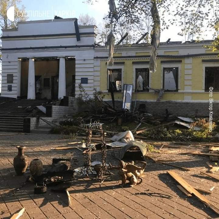 ukraine_world's tweet photo. Russian missile destroyed the museum of Hryhoriy Skovoroda, great Ukrainian 18th century philosopher. "Wandering philosopher", a symbol of free Ukrainian thinking. "The world tried to catch me, but it failed": his motto. -- Russia is waging a war against culture and civilization https://t.co/zwLxvYUQUA
