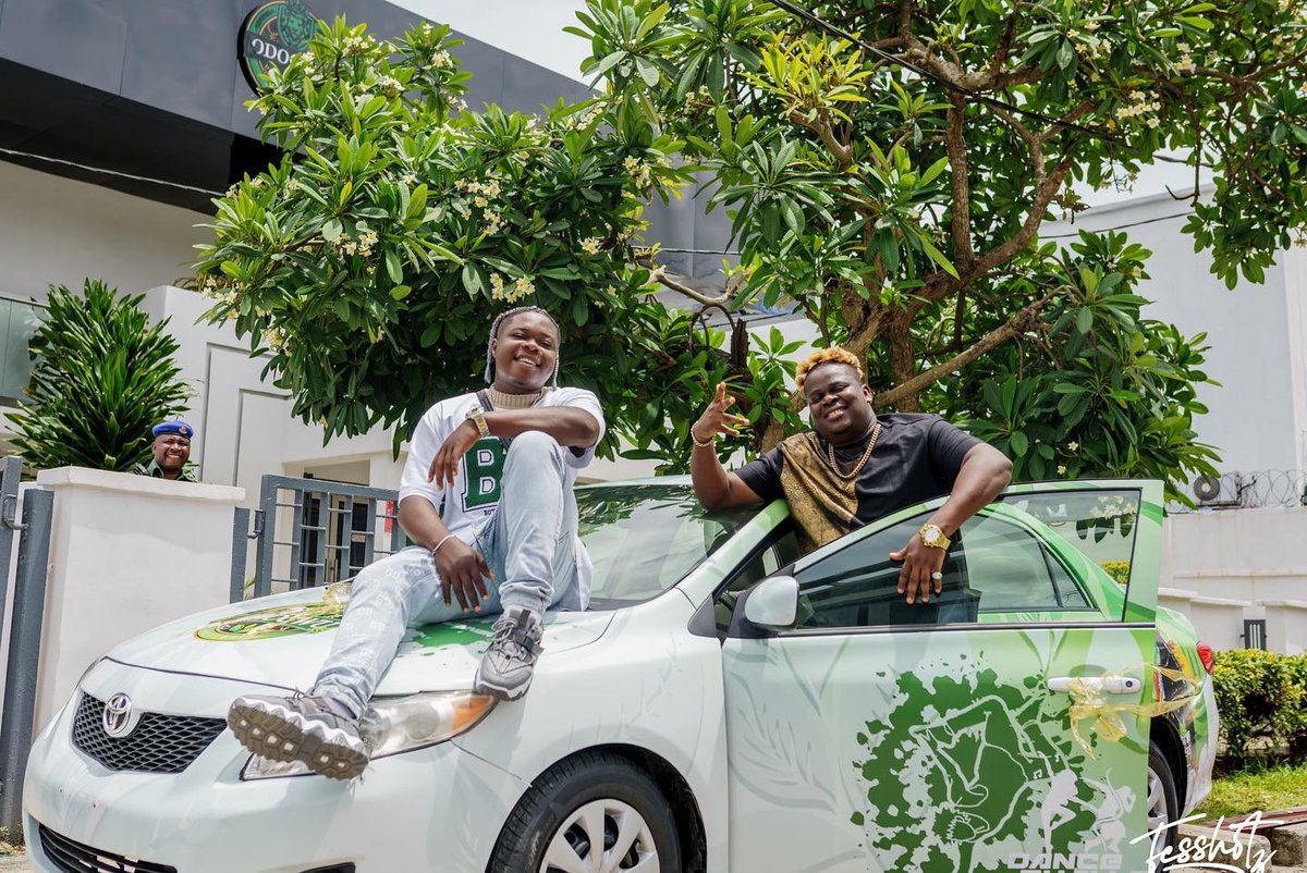 OdogwuBitters's tweet photo. Congrats @officialspartacu on your Toyota Corolla win. The 1st winner of the #OdogwuBitters Creative Challenge!
This is abt empowering the youths on creativity.
He will also get 100k monthly for car maintenance for the next 12 months.
Challenge is on for the next 11 months! https://t.co/1Sdh469E66