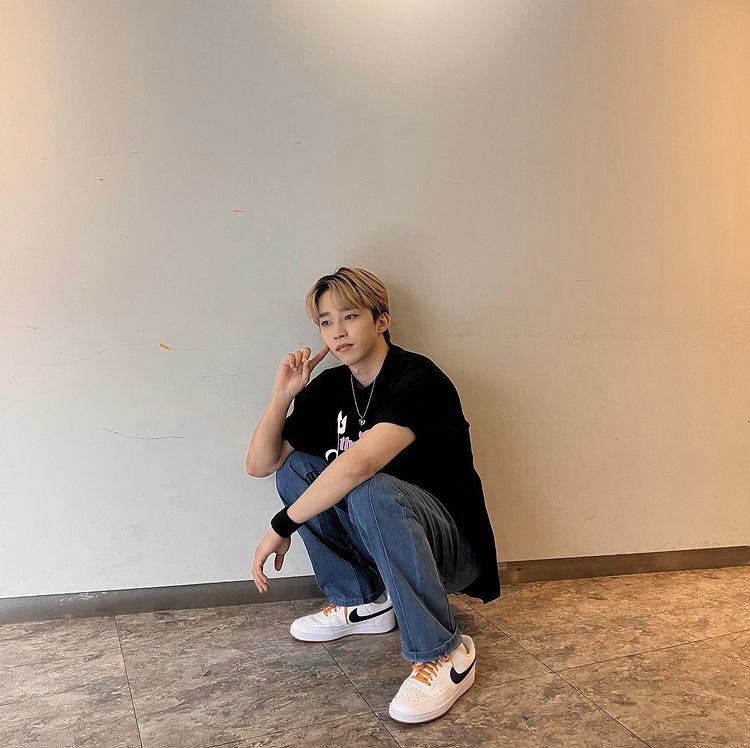 letsrollnfiaa's tweet photo. dongsung’s instagram update!

caption: let’s meet and talk #2
it was a happy weekend

#NFlying #엔플라잉 #서동성 @NFlyingofficial https://t.co/AXHvJ75uM5
