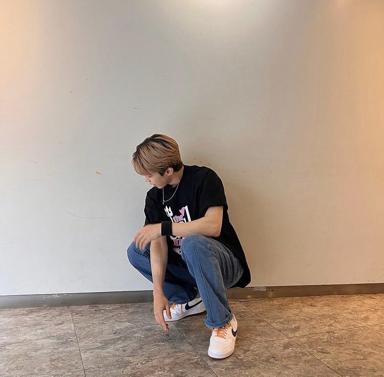 letsrollnfiaa's tweet photo. dongsung’s instagram update!

caption: let’s meet and talk #2
it was a happy weekend

#NFlying #엔플라잉 #서동성 @NFlyingofficial https://t.co/AXHvJ75uM5