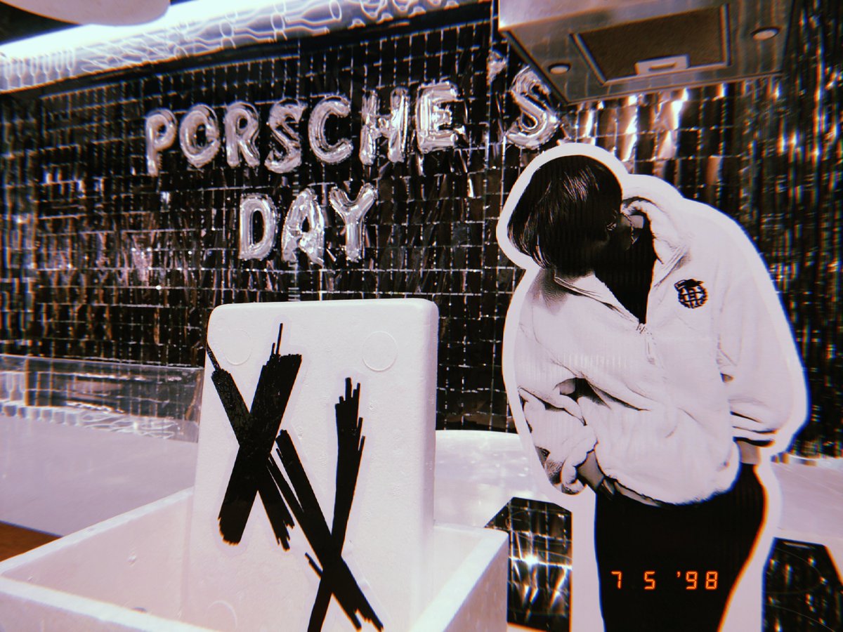 sgtlamppp's tweet photo. 🖤 😊
#PorscheBDAYGAllery
#PorscheBDAY24th https://t.co/LGWWIWjOUg
