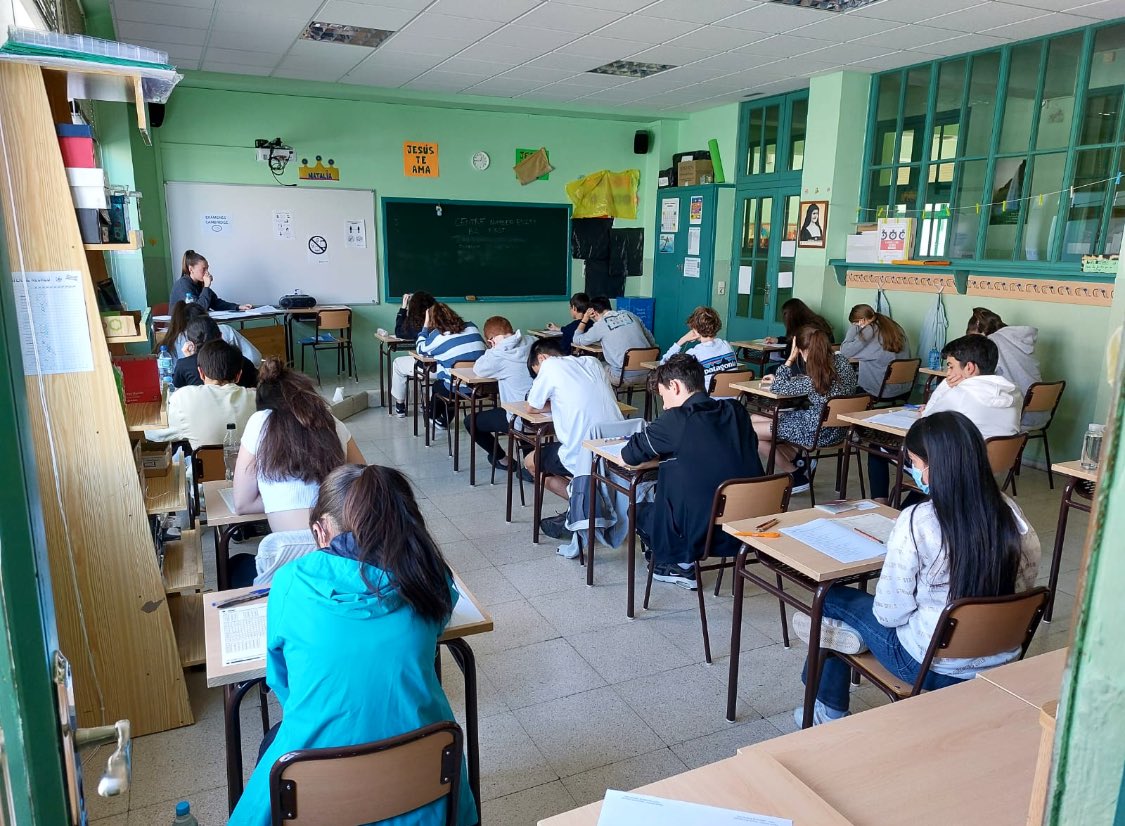 ecatolicmadrid's tweet photo. Nuestro centro examinador #ES291 de @BEDAspain toma velocidad de crucero. Hoy sábado, varios cientos de exámenes de @CambridgeEngSP_ realizados con total normalidad. https://t.co/ptIpH7Sdwv