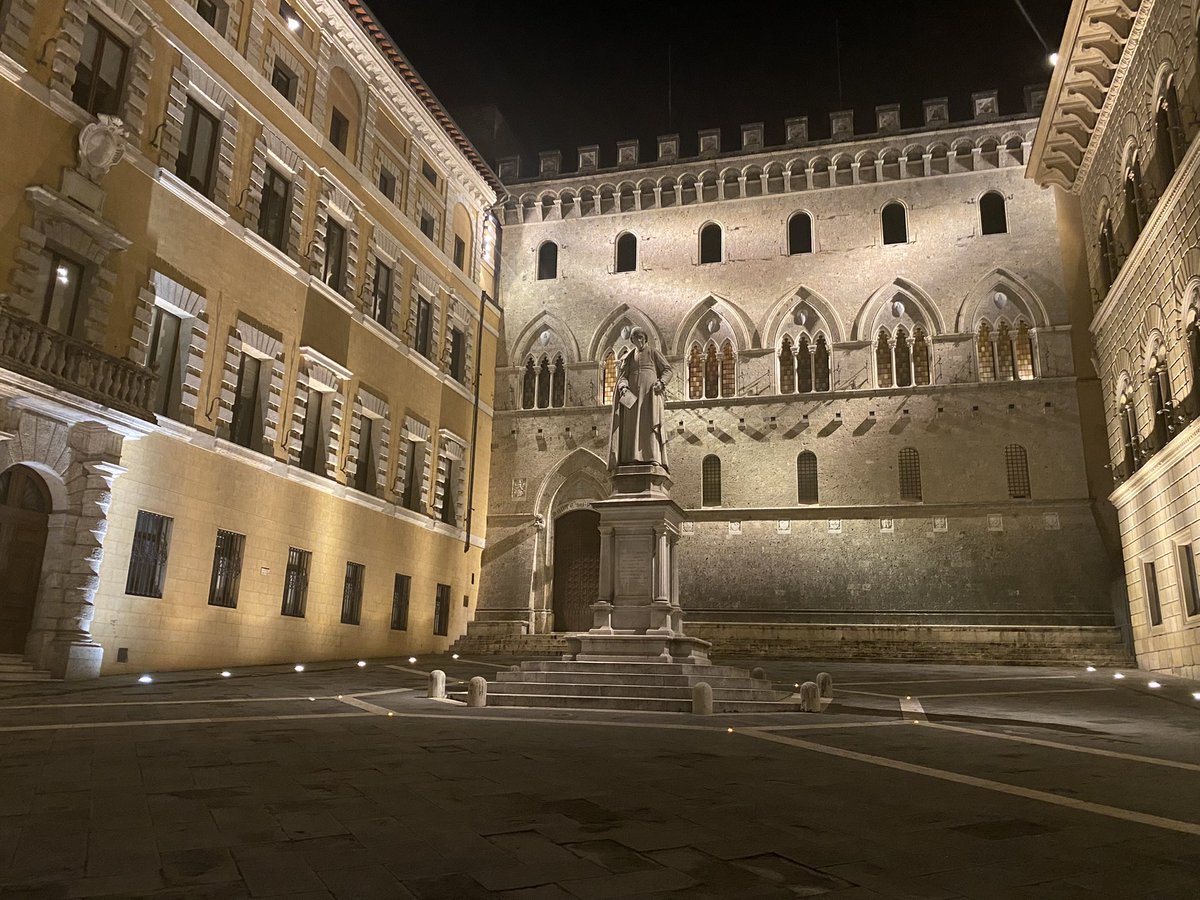 QuirinoPicone's tweet photo. #Storia,#Cultura,#Tecnologia, #Innovazione e #WebMarketing.
Grazie all’Università degli Studi di Siena @unisiena per aver consentito la mia testimonianza,frutto di studio, lavoro ed esperienza presso l’Università Suor Orsola Benincasa @UNISOBNapoli nel corso degli ultimi 21 anni. https://t.co/KvguRxTmx2