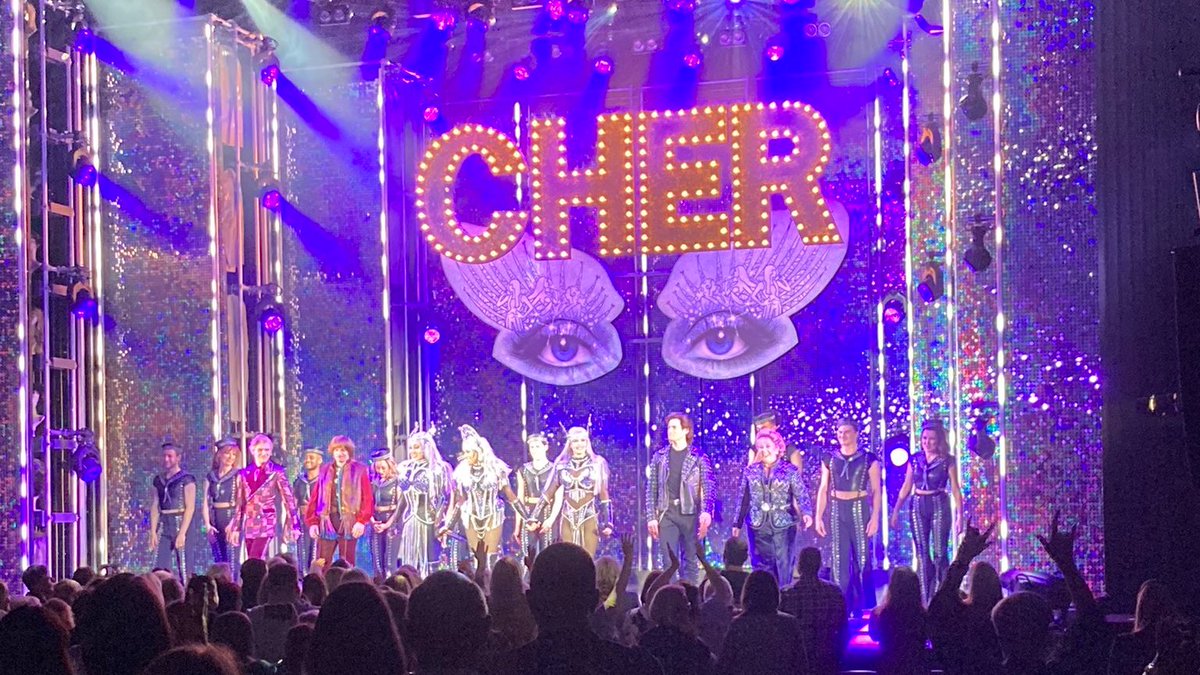 TheCherShowUK's tweet photo. We're turnin' back time on our week at @NewTheatreHull with a look at some of your fabulous photos! Next stop: Sheffield!

📸 @Sean_Alton @vic_amber @scarletalbany https://t.co/7gGAVY3DTo