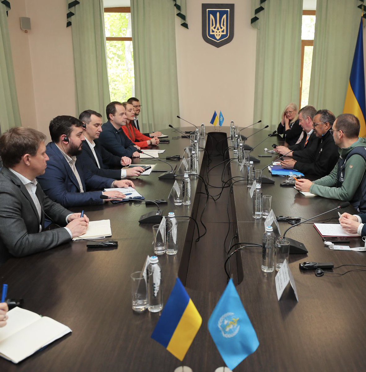 DrTedros's tweet photo. I met #Ukraine Health Minister Viktor Liashko in #Kiyv. We discussed health needs in the country &amp; how @WHO can support, incl. to evacuate people with need for specialist care &amp; rehabilitation. We’ll continue helping to treat injuries &amp; deliver medical supplies across the country https://t.co/HsMdEyfV7S