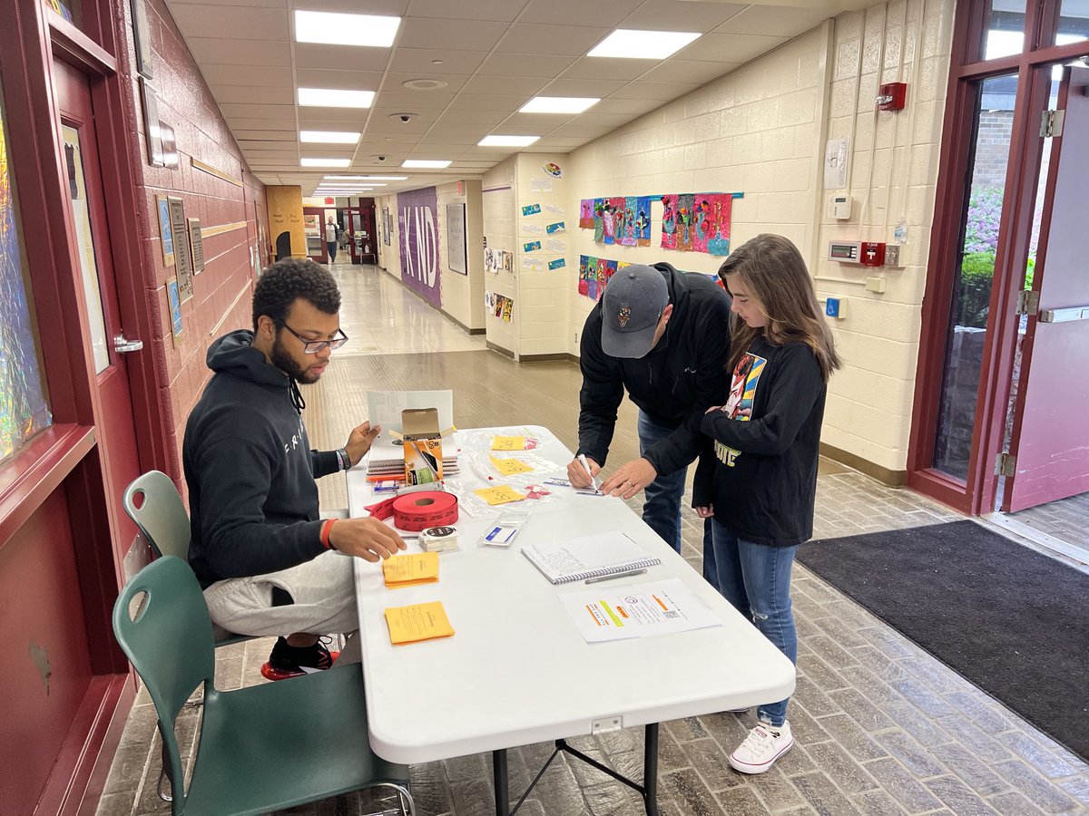 Central_MCSD's tweet photo. All Pro Dads event kicking off! So thankful to begin starting this program and allowing Mr. Karl the opportunity to get it off the ground! #MiddieRising #AllProDad #Purpose4Purpose https://t.co/fF89FxocBj