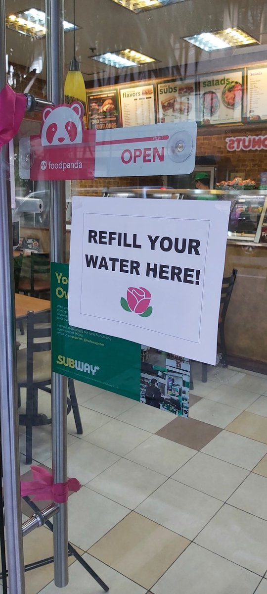 guid_mix's tweet photo. Subway supports #MakatiIsPink 😍
https://t.co/dflx08KNCM  
#Ipana10NatinParaSaLahat #PilipinasIsPink #KulayRosasAngBukas https://t.co/6mN9i4kG8d