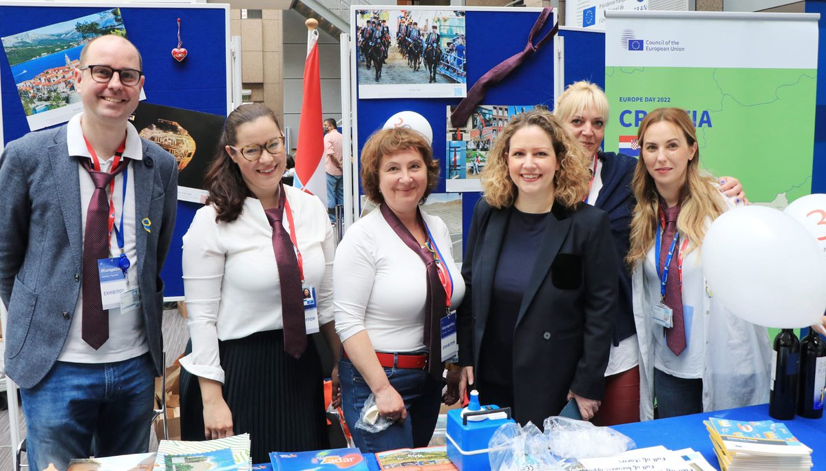 CroatiaInEU's tweet photo. On the occasion of #EuropeDay, EU institutions open their doors to the public today! @CroatiaInEU is there together with all other Member States. 

There is still time to come and visit us at @EUCouncil Atrium in Justus Lipsius building! 🤗 https://t.co/mgEhDW8uyJ