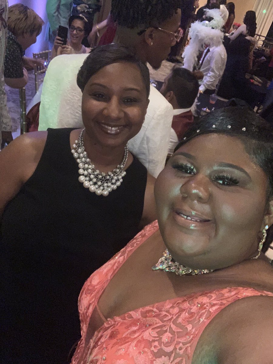 AngelaMcGee08's tweet photo. Our Senior Young Ladies had a Blast last night @NimitzHS_AISD Prom 2022! Ladies, I am so proud you. I wish you the Best! @DemetriaFBryant @BroussardCotina @StillStandingS3 @Counseling_AISD https://t.co/XlXjY8y4Zu
