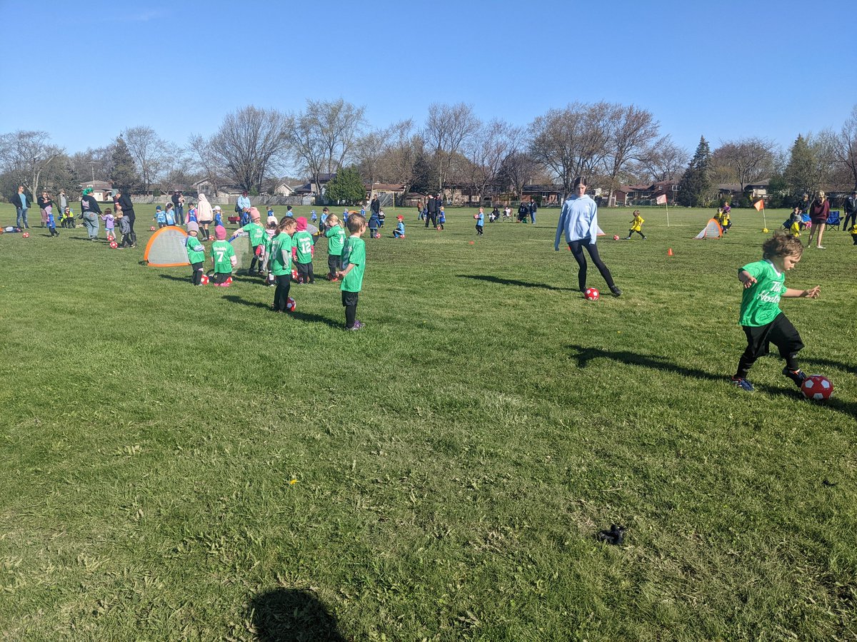 MrIceNFT's tweet photo. #SoccerSaturday another beautiful morning out on the pitch.
#TimBitsSoccer @TimHortons @Crono_Ballz #crofam #YouthSports https://t.co/kzFdhjeQfG