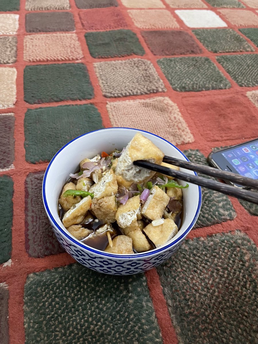 permicinann's tweet photo. Makan tahu gejrot #anggunly π₯’ #SlayArmy @VindyLee https://t.co/YUuzJZEH53