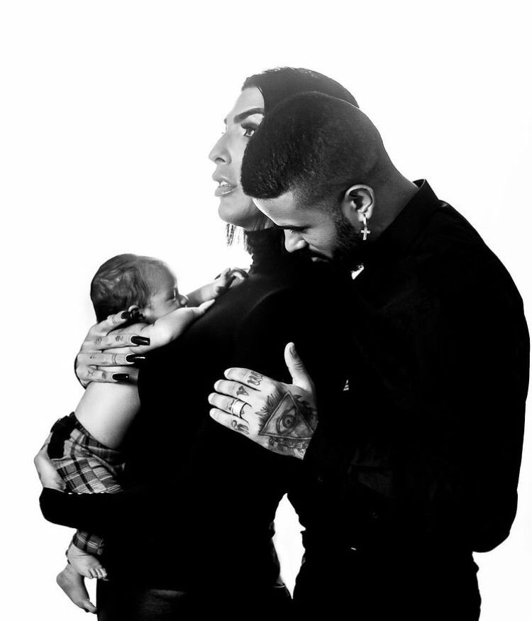 tracklist's tweet photo. QUE AMOR! Pepita em primeiras imagens com Lucca Antônio, seu primeiro filho com o dançarino Kayque Nogueira 🥺❤️ https://t.co/STvECqlNka