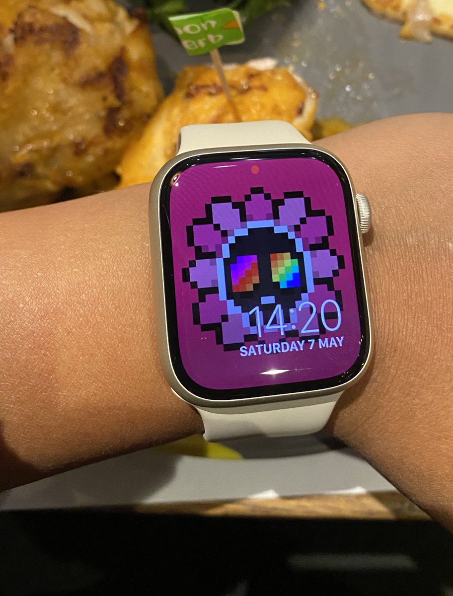 How cool do Murakami Flowers look on an Apple Watch! 🌸💜 <a href="/takashipom/">takashi murakami</a>
