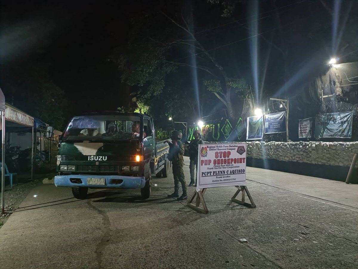 Pnprmfb15thirdM's tweet photo. COMELEC and Anti-criminality Checkpoint
Per's 503rd MC, RMFB15 led by PCPT FLYNN C AQUISIO conducted COMELEC and Anti-criminality checkpoint in relation to 2022 Nat'l and Local Election at Talaca Agbannawag Tabuk city Kalinga
#WeServeAndProtect
#PNPKakampiMo
#TeamPNP
#RMFB15Cares https://t.co/7xiTwacysE