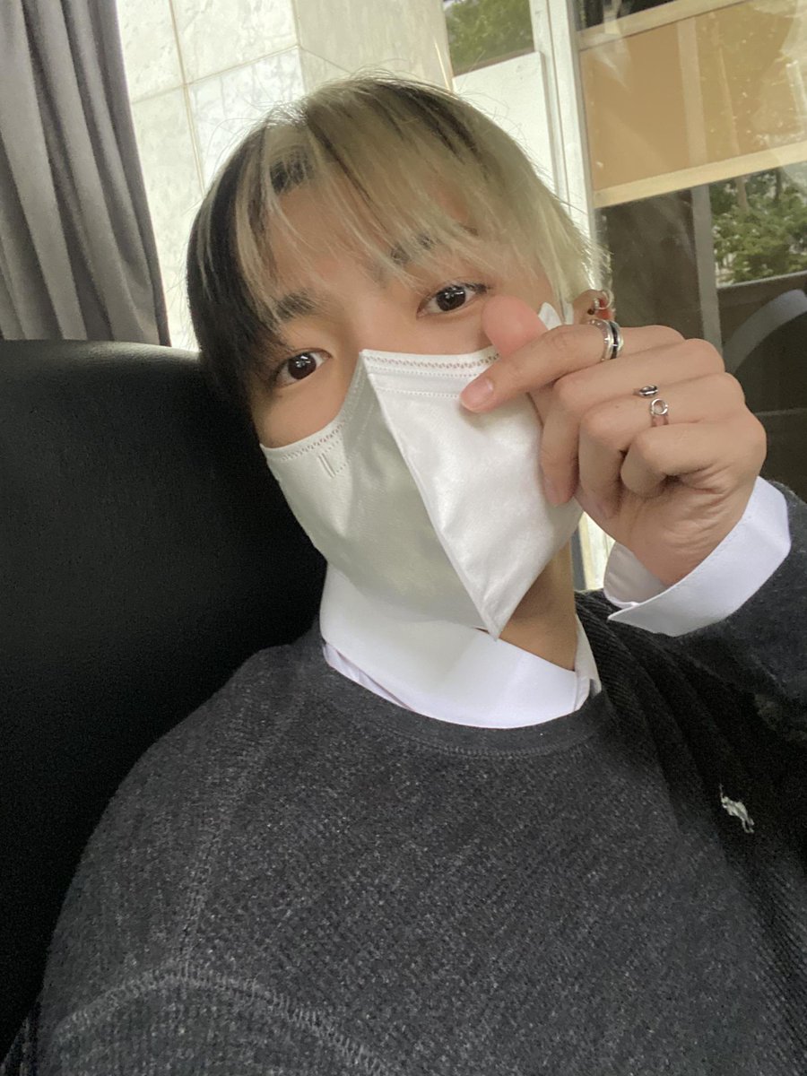 1024zone's tweet photo. [🪐] HONGJOONG FNS 

"Merci Paris 🇫🇷" https://t.co/K1Q8Pm1EBZ