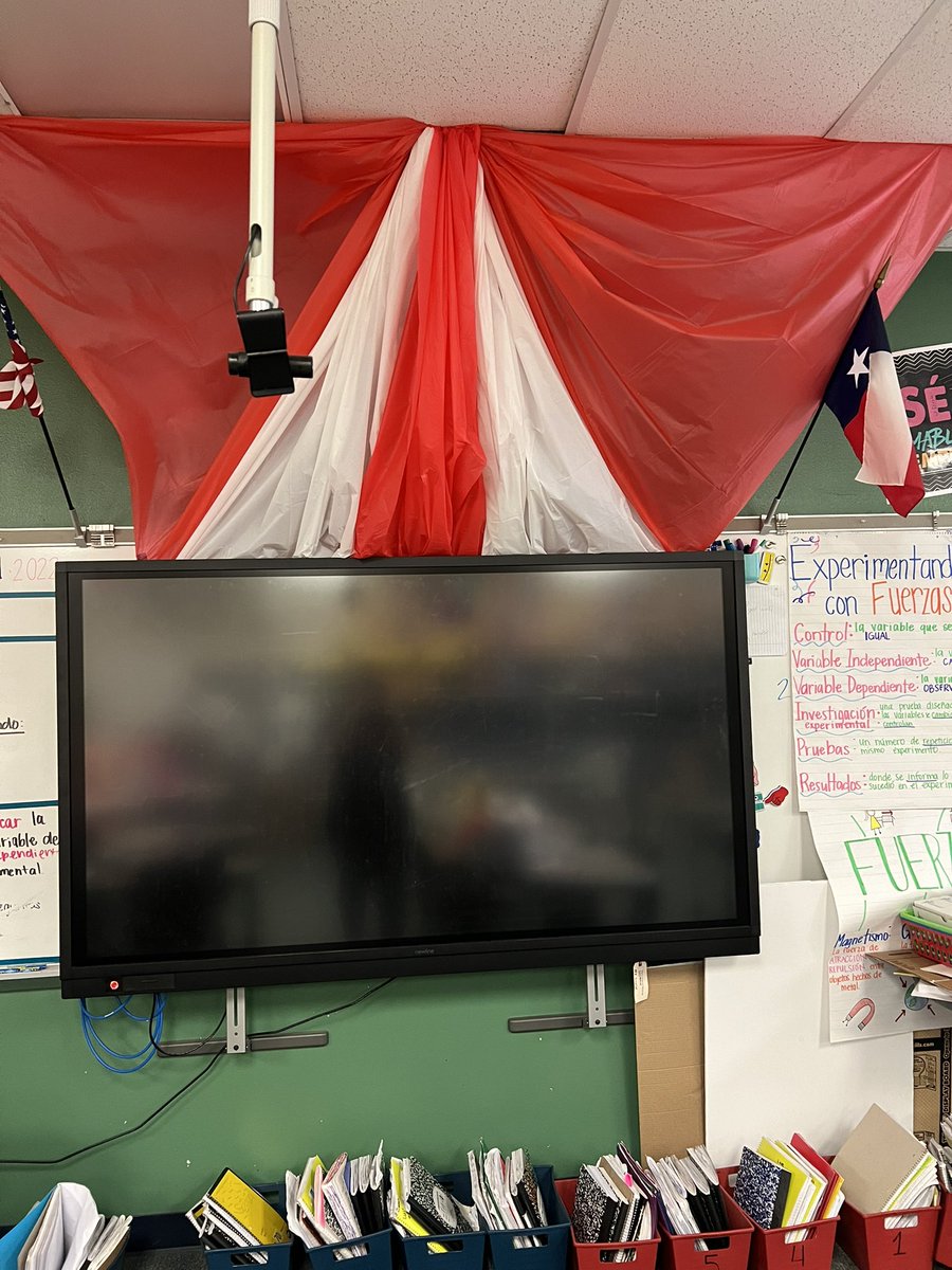 SLEcontreras's tweet photo. Our 5th graders had a BLAST with our last experience week of the year “The Greatest Review on Earth”. We ended the week getting to showcase the carnival games some out our students worked hard on with @Daniell11094797  in class! @urenasle1 @KimwatWatson @donnamorgan_SLE https://t.co/rlnFazfclp