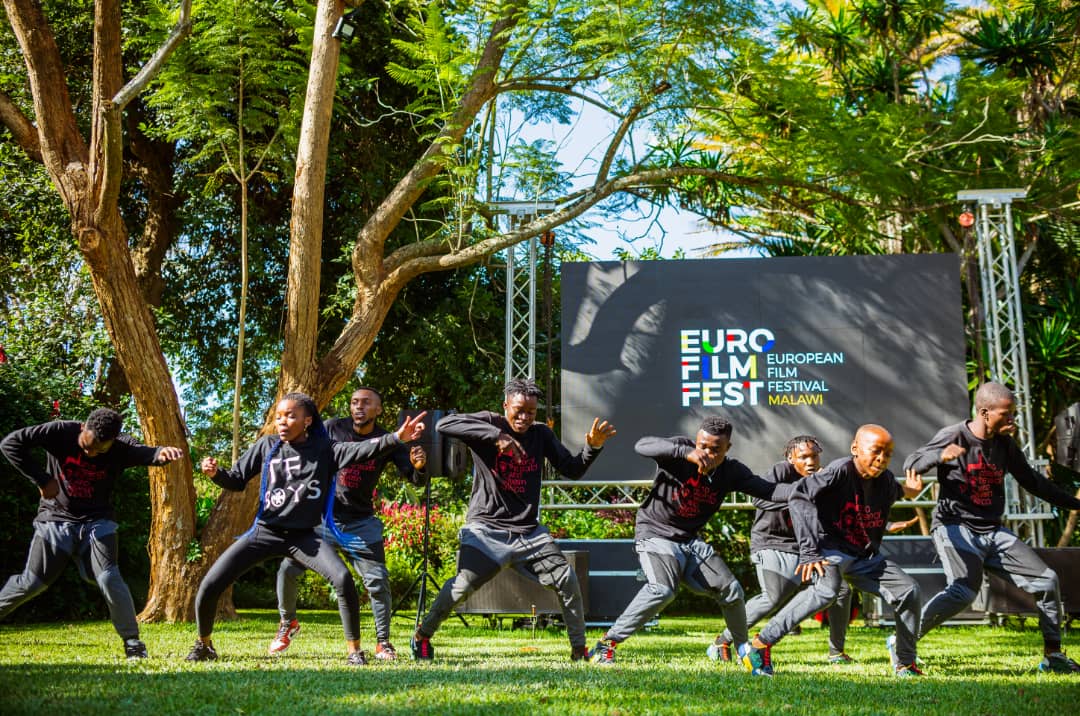 LakeofStars's tweet photo. Dance for Change!
Salama Africa gave a wonderful performance at #EFF22.

🎥Screenings in Lilongwe and Blantyre continue! 

#EuroFilmFestMW https://t.co/lqtrHVWoWd