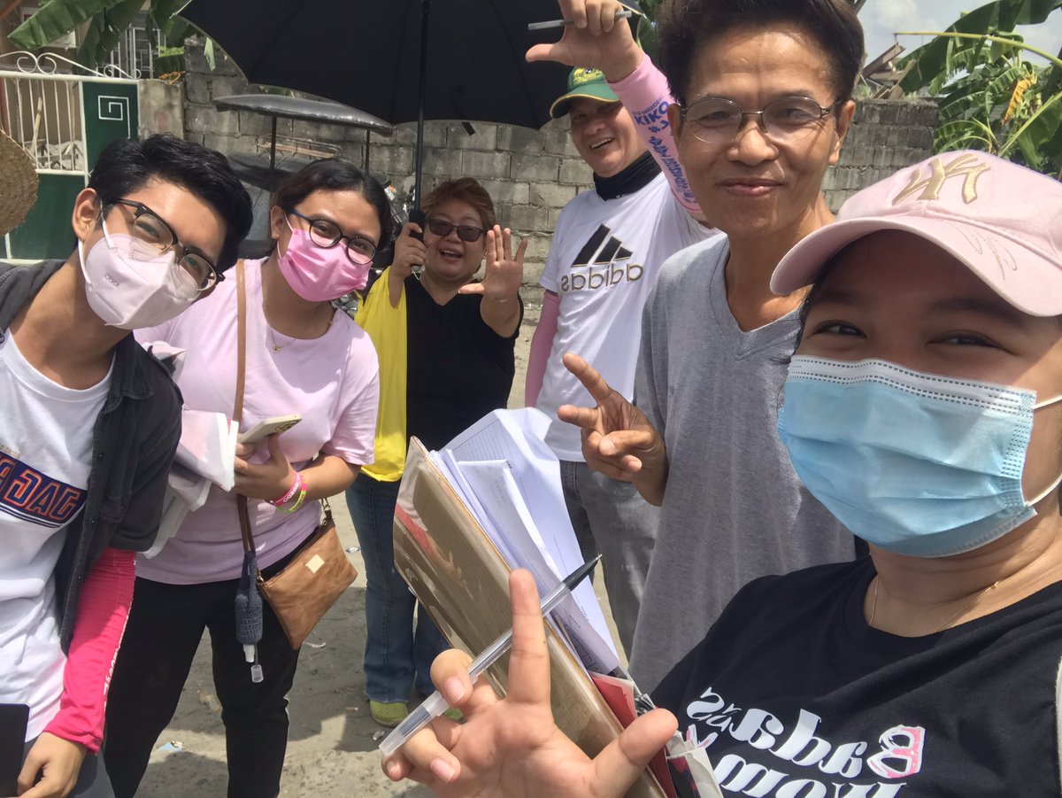 MissCuyugan's tweet photo. Ako si Gleanna, at ako ay para sa edukasyon, kalusugan, at karapatan. Ako ay para kina #LeniKiko, #16Colmenares, #37Labog, at #95Kabataan para sa makabayang pagbabago!

Ipanalo ang taumbayan, ipanalo natin 'to! https://t.co/UyTnblGGTu