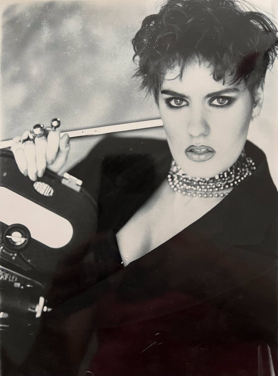 SassyInMichigan's tweet photo. @LydiaCornell Beautiful!!! β€οΈ Hereβs my 1989 shot π€£ #notanactor https://t.co/Rl7eQ1evxc
